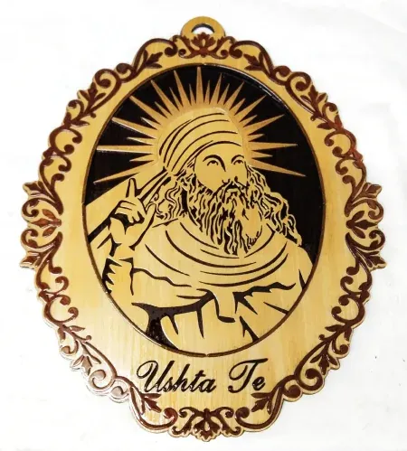 Ushta Te Dual Wood Bust Oval